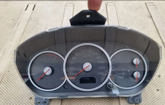 Honda Civic Speedometer (instrument cluster) HR03191114 NH356L