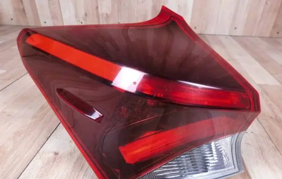 Toyota Auris E180 Rear/tail lights 8156102A61