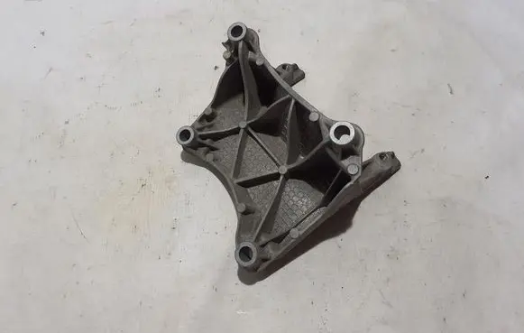 Porsche Panamera (971) Engine mounting bracket 971199307H