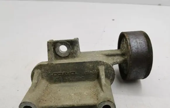 Saab 9-7X Generator/alternator bracket 24577514