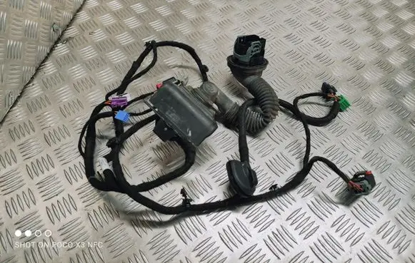 Jeep Cherokee Front door wiring loom 68269168AA