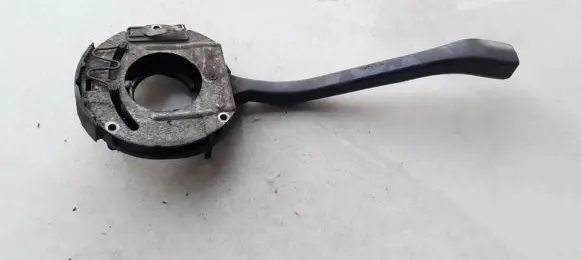 Volkswagen Jetta II Indicator stalk DOTSAEQB77