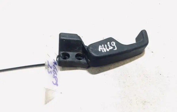 Volkswagen PASSAT B3 Engine bonnet (hood) release handle 357823533