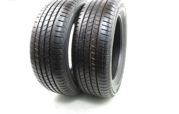 Volkswagen Golf V R16 summer tire 