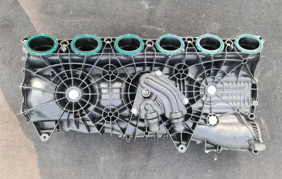 BMW 4 G22 G23 G24 G26 Intake manifold 8647977 10543512