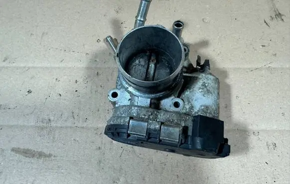 KIA Ceed Throttle body valve 351002B150 99024X 9590930008