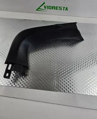 Foot area side trim