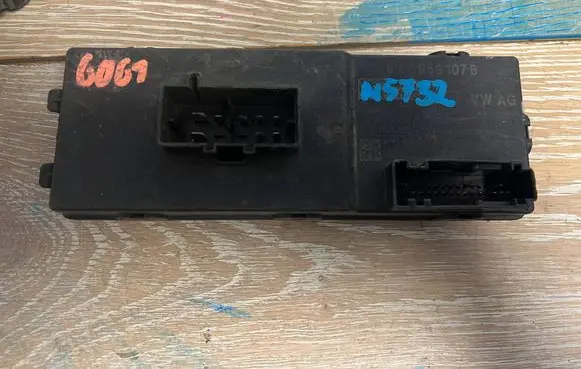 Audi A5 8T 8F Tailgate/trunk control unit/module 8W8959107B