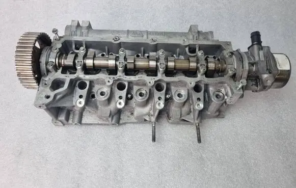 Renault Megane III Engine head 2968F2