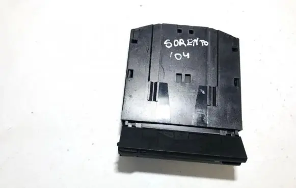 KIA Sorento CD/DVD changer 