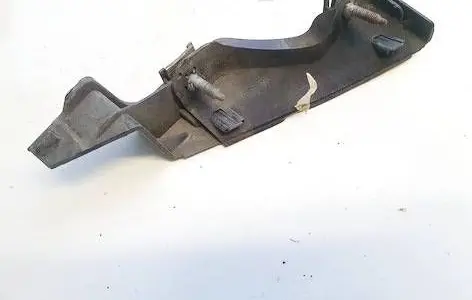 Volkswagen PASSAT B6 Front bumper mounting bracket 3C0807506