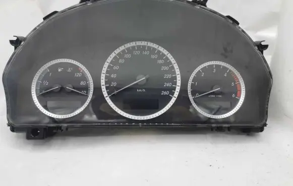 Mercedes-Benz C W204 Speedometer (instrument cluster) A2045409848 A2044423521