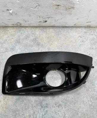 Subaru Impreza II Front fog light trim/grill 57731FE330VW 57731FE330