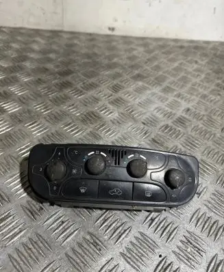 Mercedes-Benz C W203 Climate control unit 2038300185