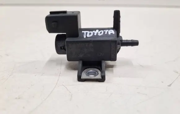 Toyota Avensis T250 Turbo solenoid valve 258600R010