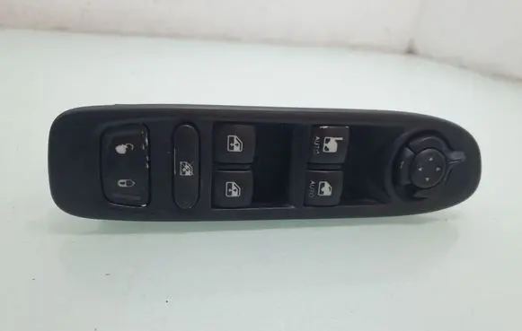 Jeep Compass Electric window control switch P6BZ27LXHAA