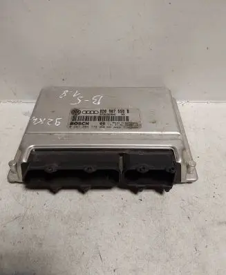 Volkswagen PASSAT B5 Engine control unit/module 8D0907558B 0261204774