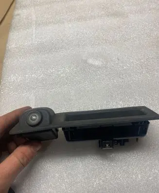 BMW 2 F46 Tailgate handle with camera 7345700 10822910 108444
