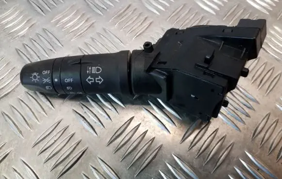 Nissan Primera Indicator stalk 25540AV600