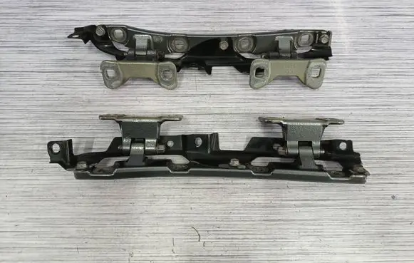 Mini One - Cooper Clubman R55 Tailgate/trunk/boot hinge 7167437 7167438 2757541