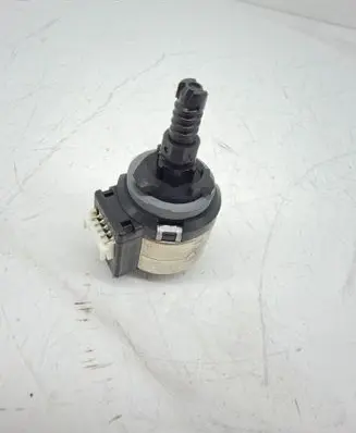 Audi A5 8T 8F Headlight level adjustment motor 89022080 PL35L024DLB