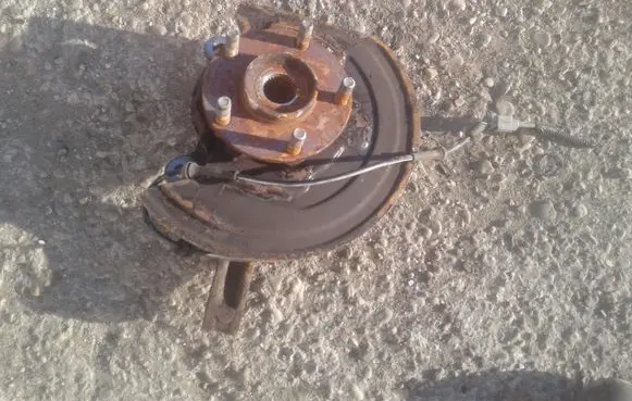 Nissan Qashqai+2 Front wheel hub 40014JD040