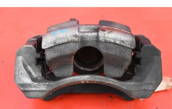 Hyundai Kona I Front brake caliper 