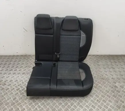 Peugeot 2008 I Rear seat 1311217X00
