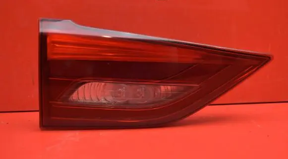 Toyota Avensis T220 Rear/tail lights 05-44