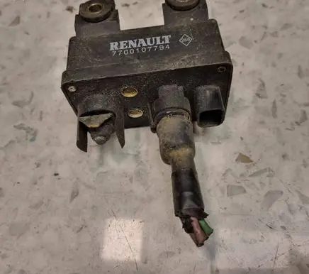 Volvo S40, V40 Glow plug pre-heat relay 7700107794