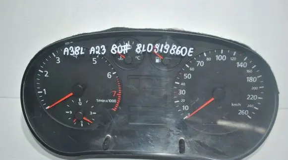 Audi A3 S3 8L Speedometer (instrument cluster) 8L0919860E