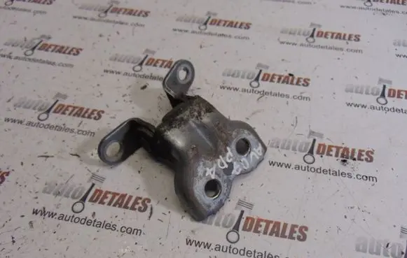 Toyota Avensis T250 Front door lower hinge 