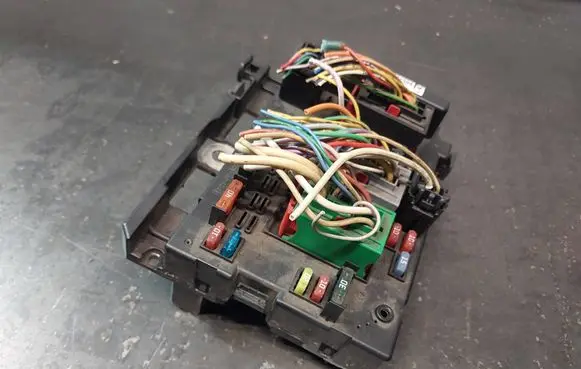 Peugeot 206 BSM Control unit 9657608580