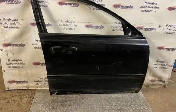 Volvo V50 Front door