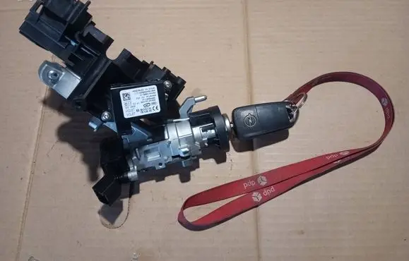 Opel Insignia A Ignition lock 20939745 03640310382