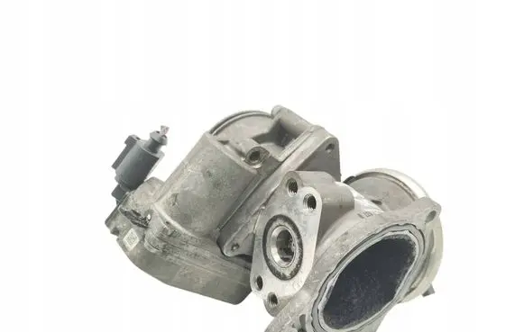 Volkswagen Golf V Throttle valve 03G128063C