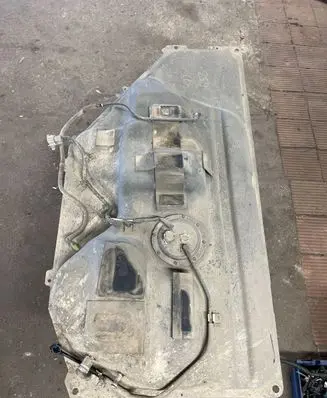 Lexus RX 330 - 350 - 400H Fuel tank 