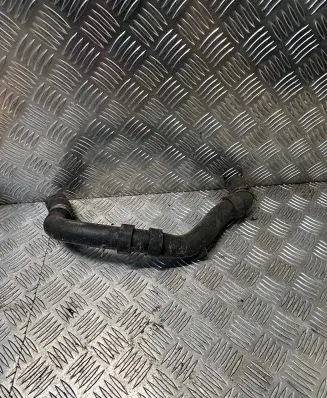 Coolant pipe/hose