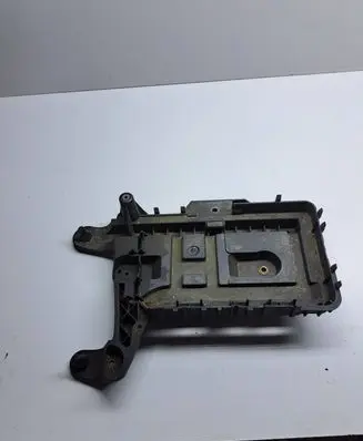 Seat Alhambra (Mk2) Battery tray 1K0915333