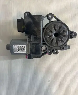 KIA Xceed Front door window regulator motor 1137329020