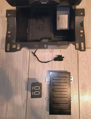 Ford Edge II USB socket connector JX7T19J235BD HC3T14F014DB KT4BR044C16A