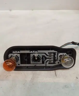 BMW 5 E39 Tail light bulb cover holder 399374
