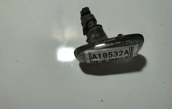 Opel Zafira A Front fender indicator light 