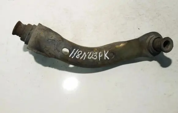 Nissan Micra Engine mounting bracket