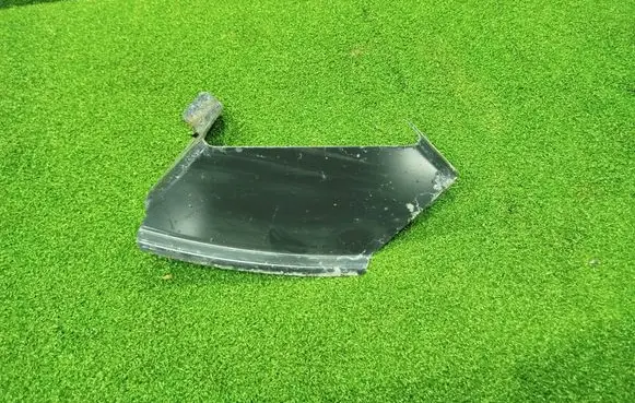 Front bumper mounting bracket