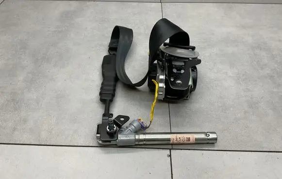 Hyundai Tucson TL Front seatbelt 