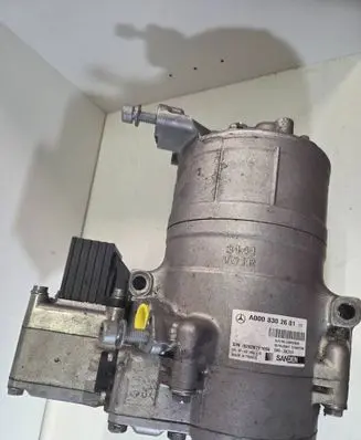 Mercedes-Benz GLE AMG (W166 - C292) Air conditioning (A/C) compressor (pump) A0008302601 02028711068