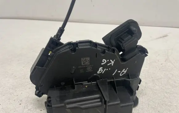 Audi A1 Rear door lock 5TA839015D