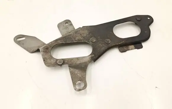 BMW 5 G30 G31 G38 Oil filter mounting bracket 8570053 BMW1362