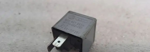 Audi A6 S6 C5 4B Other relay 8D0951253A